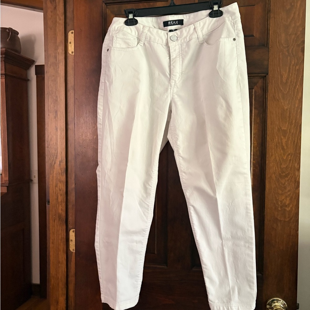 Women's Beau Dawson White Jeans, Size 12, Embroidered Back Pockets